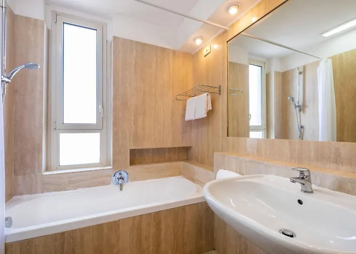 Quality Nova Domus Hotel 4*